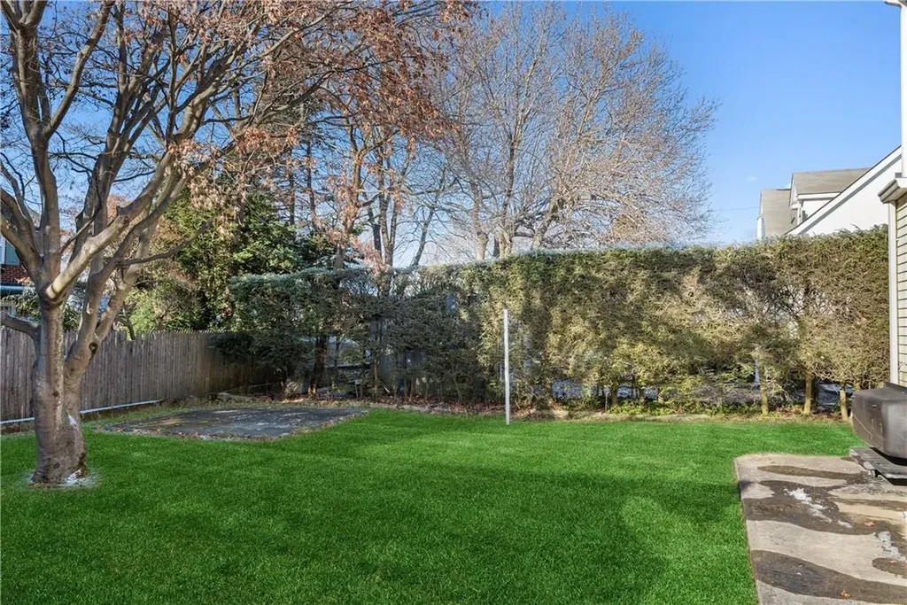 15 Shelley Avenue Valhalla NY 10595