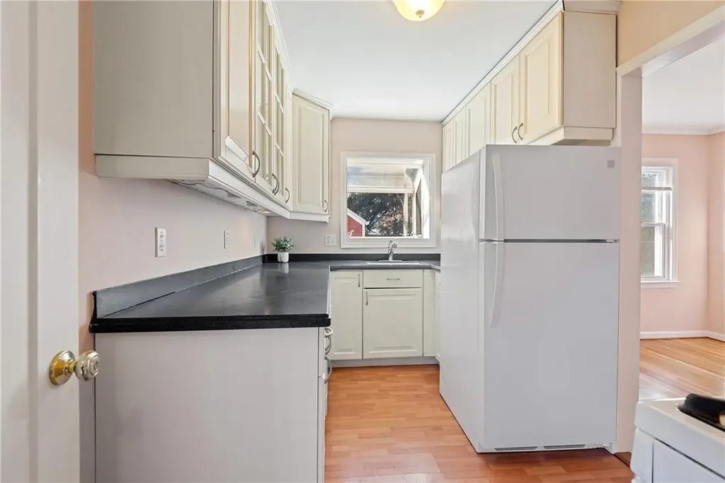 15 Shelley Avenue Valhalla NY 10595