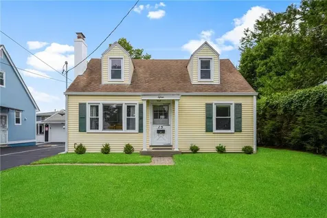 15 Shelley Avenue Valhalla NY 10595