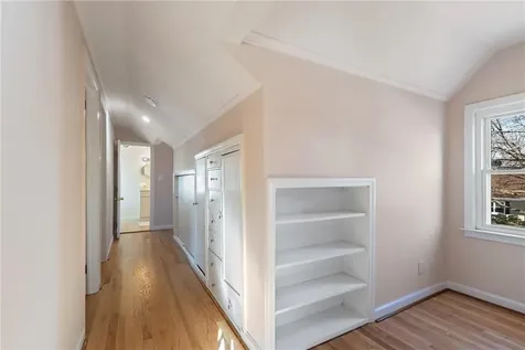 15 Shelley Avenue Valhalla NY 10595