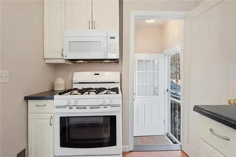 15 Shelley Avenue Valhalla NY 10595