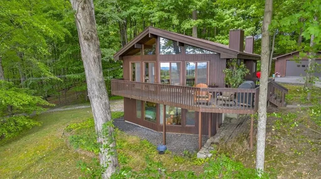 915 State Route 208 Gardiner NY 12525