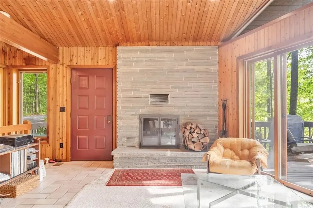 915 State Route 208 Gardiner NY 12525