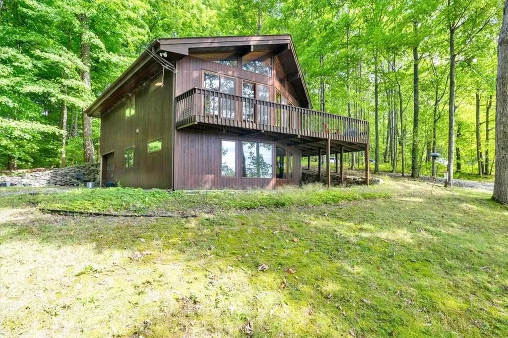 915 State Route 208 Gardiner NY 12525