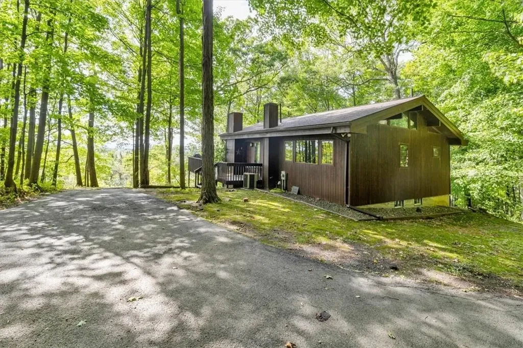 915 State Route 208 Gardiner NY 12525