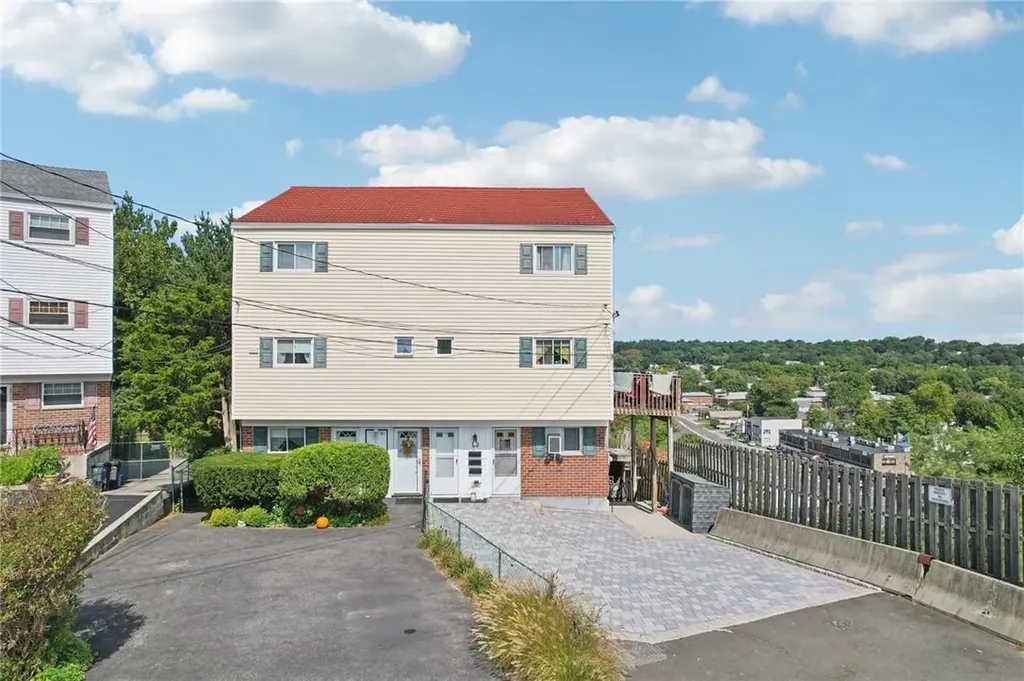 81 Elissa Lane Yonkers NY 10710