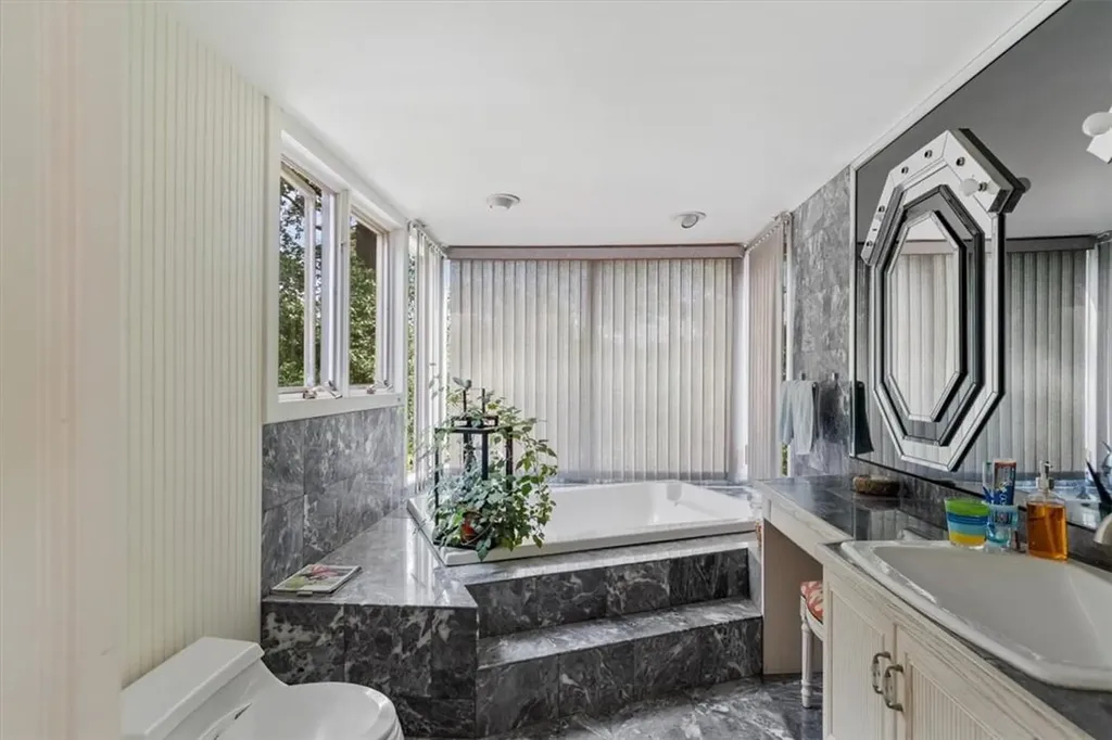 56 Twin Ridges Road Ossining NY 10562