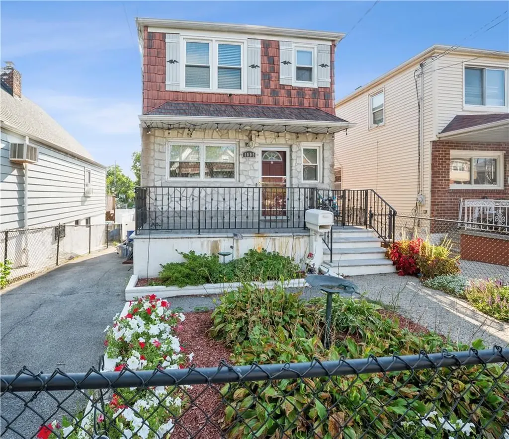 1009 Swinton Avenue Bronx NY 10465
