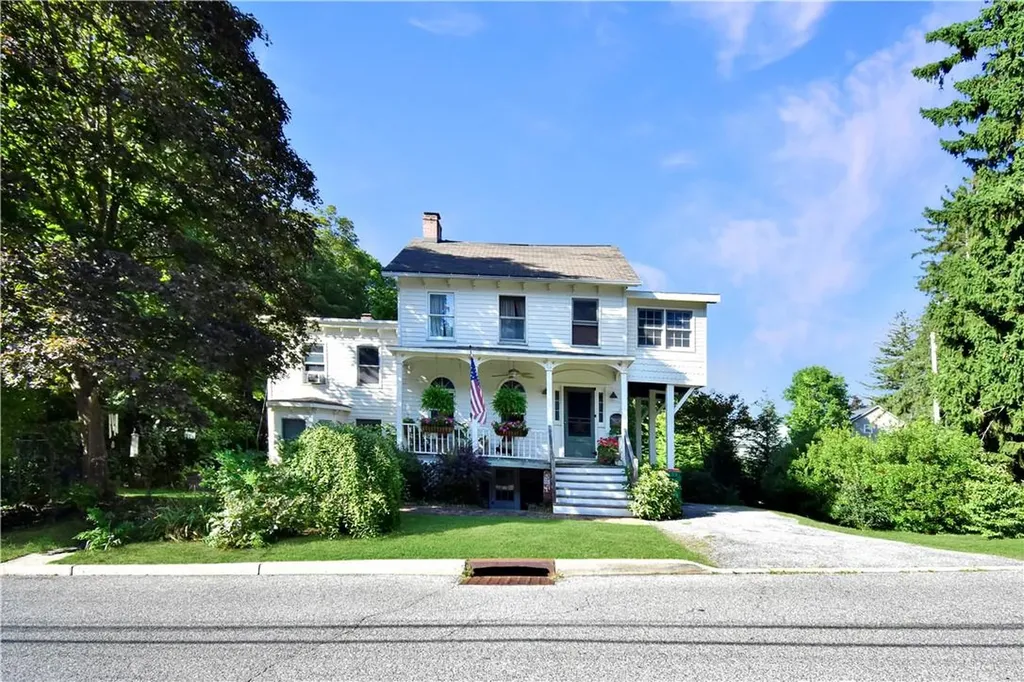 186 E Main Street Beacon NY 12508