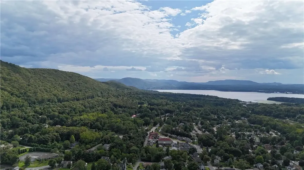 186 E Main Street Beacon NY 12508