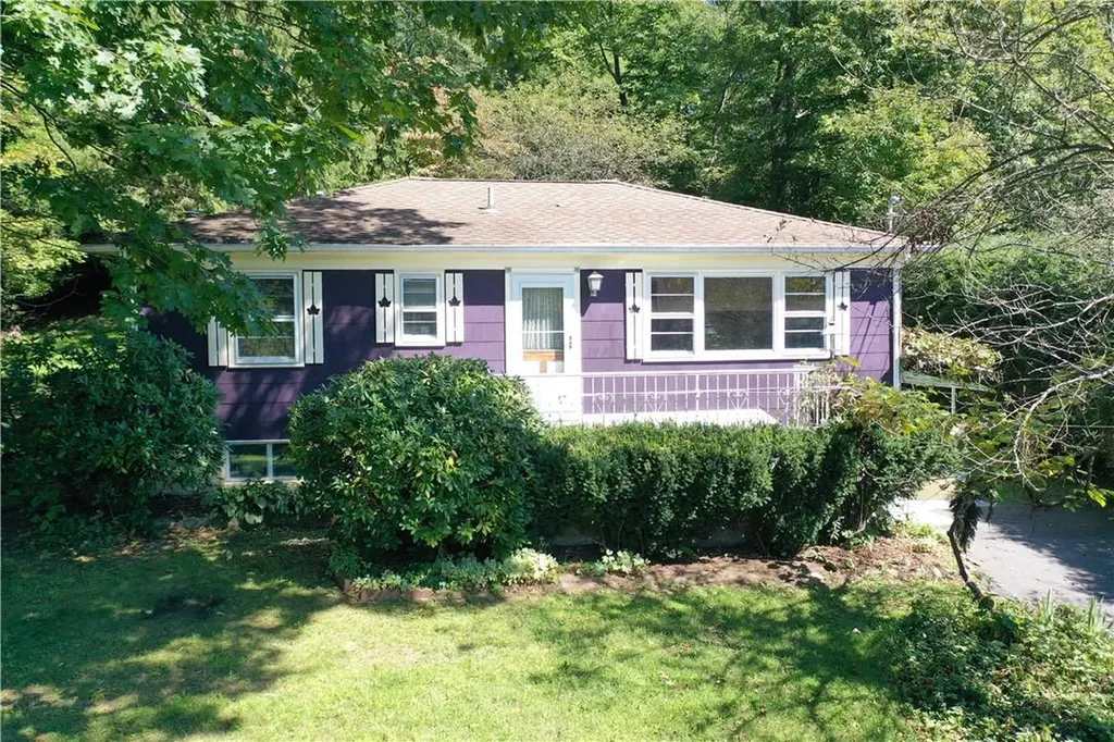 8 Brookside Avenue Putnam Valley NY 10579