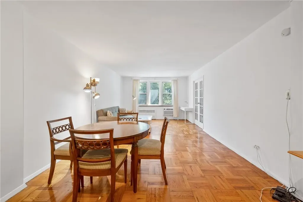 6601 Broadway Bronx NY 10471