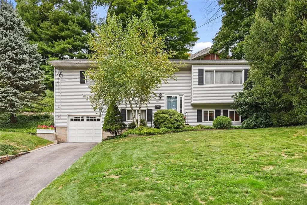 4 Pamela Lane Valhalla NY 10595