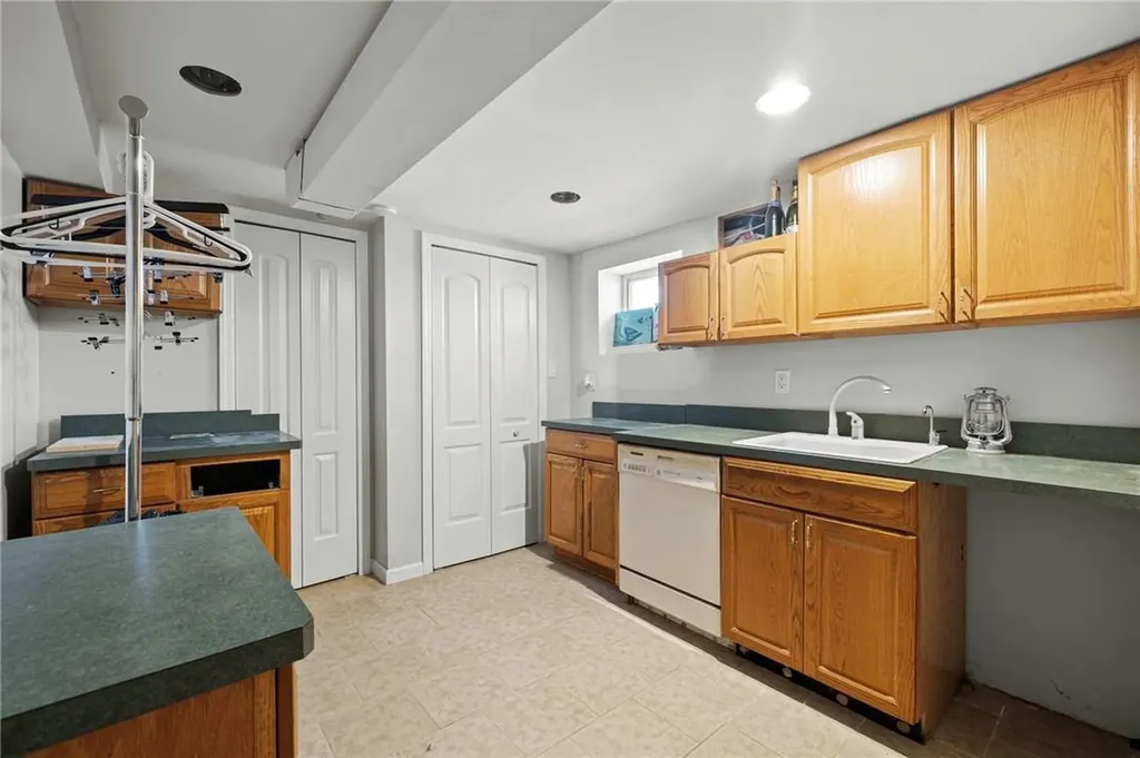 132 Morningside Drive Westbury NY 11590