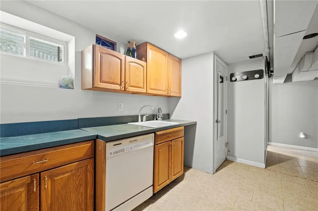 132 Morningside Drive Westbury NY 11590