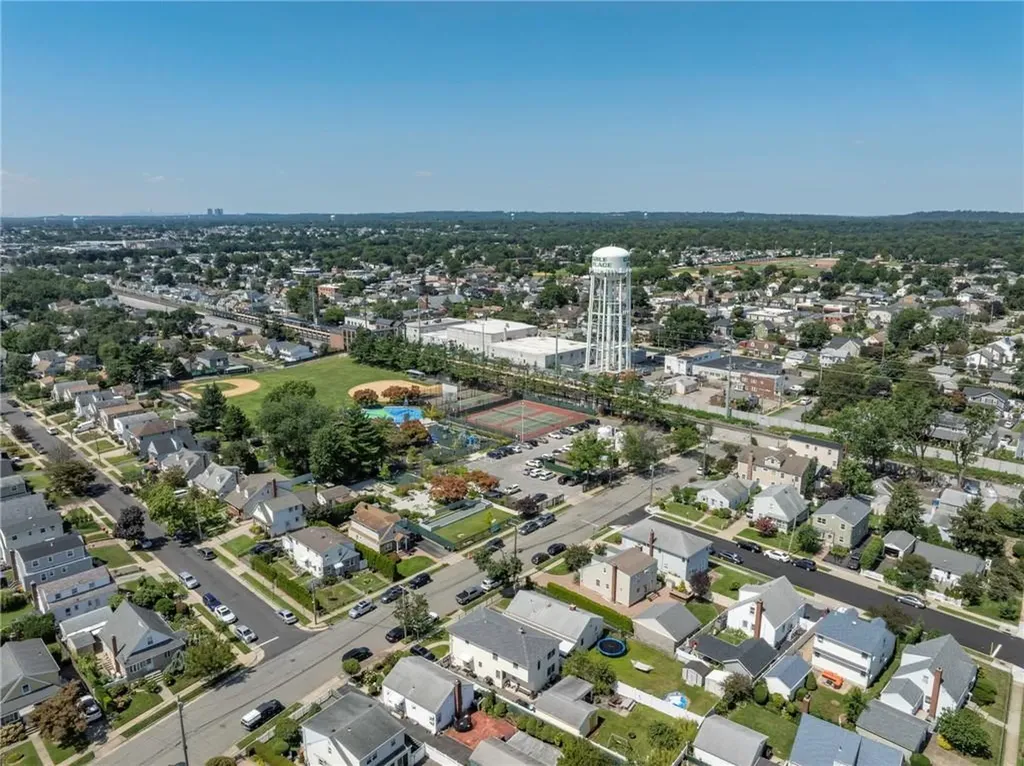 132 Morningside Drive Westbury NY 11590
