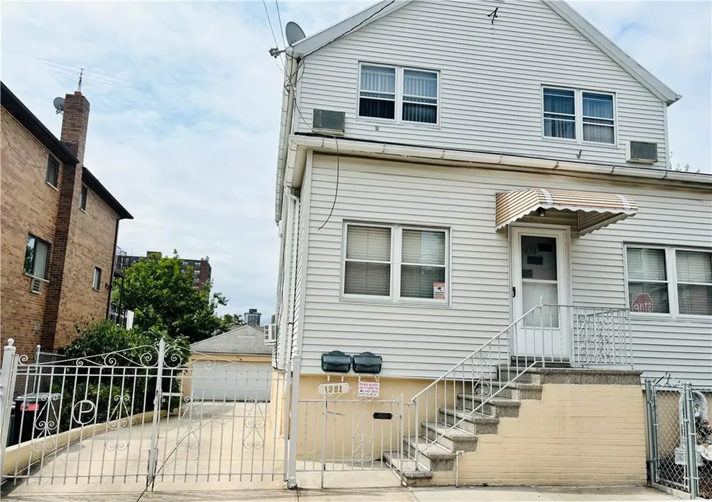 1981 Pilgrim Avenue Bronx NY 10461