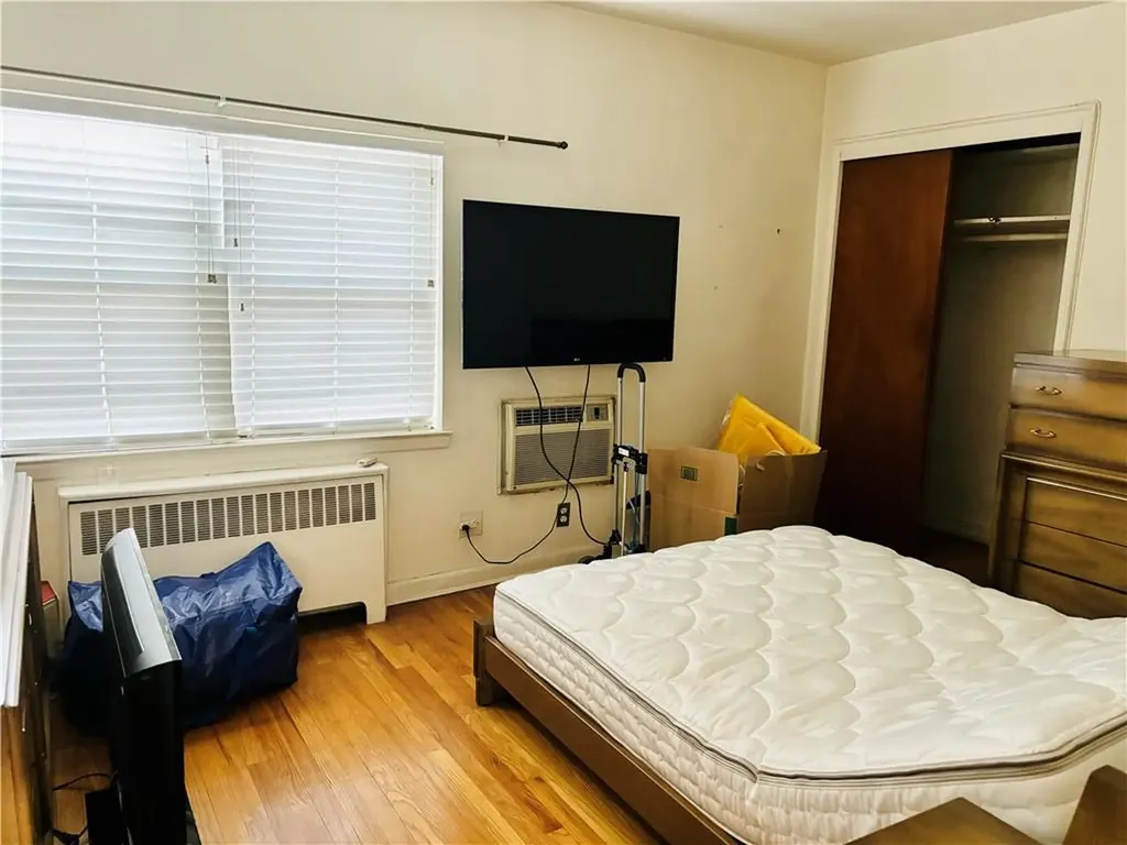 1981 Pilgrim Avenue Bronx NY 10461