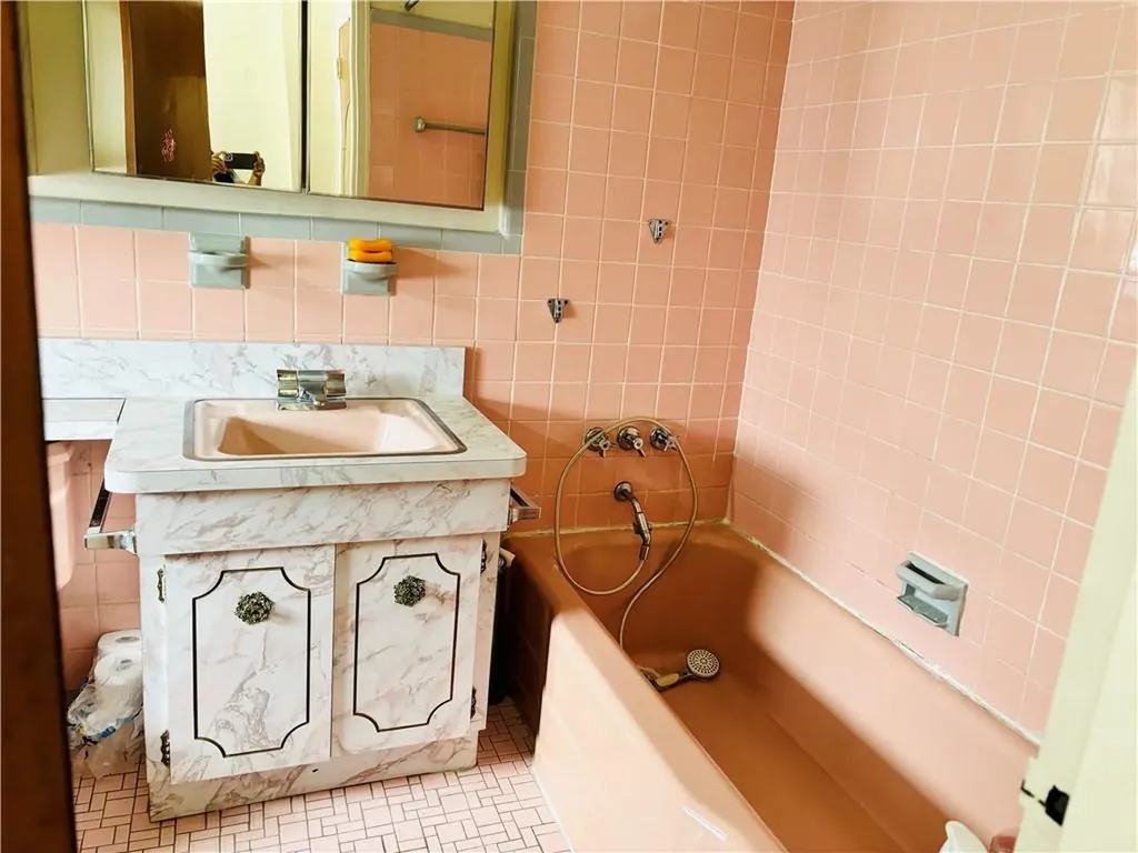 1981 Pilgrim Avenue Bronx NY 10461