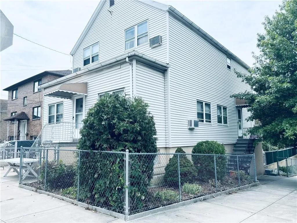 1981 Pilgrim Avenue Bronx NY 10461