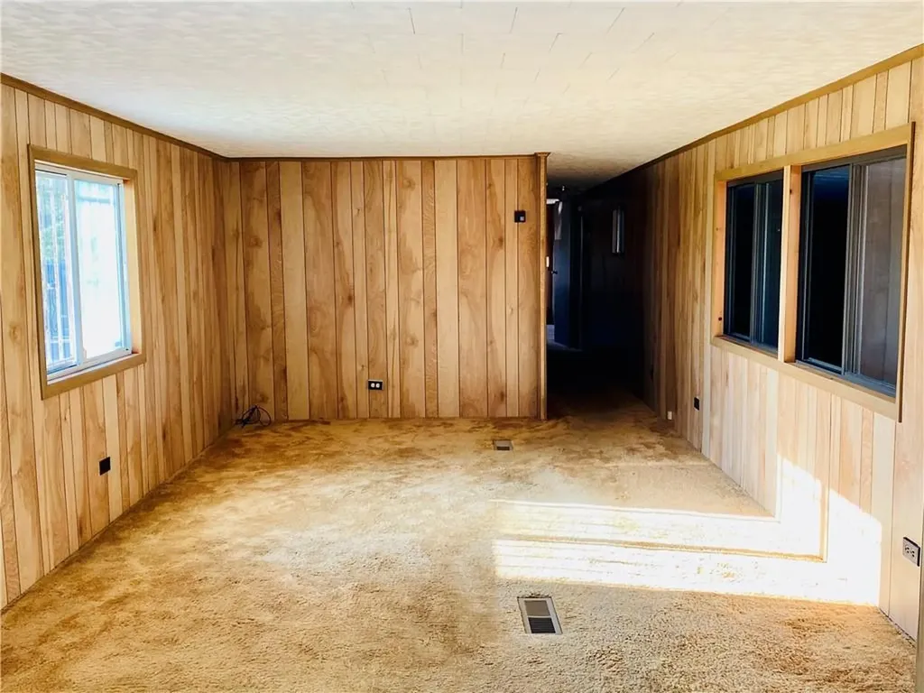 6 Milo Road New Hampton NY 10941