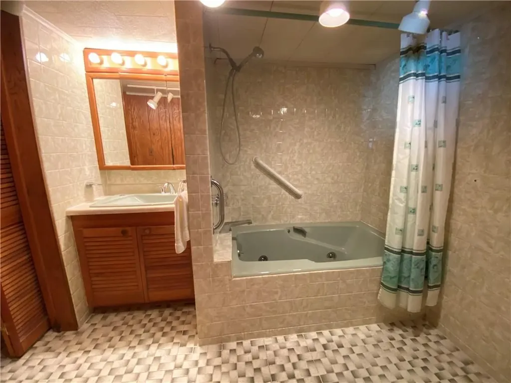 6 Milo Road New Hampton NY 10941
