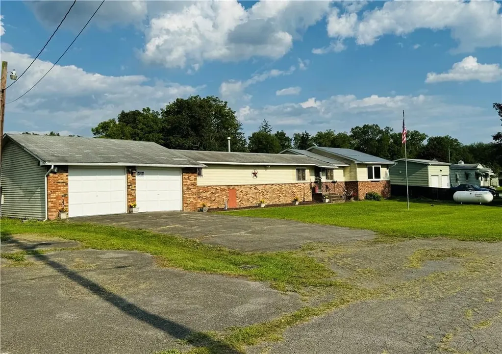 6 Milo Road New Hampton NY 10941