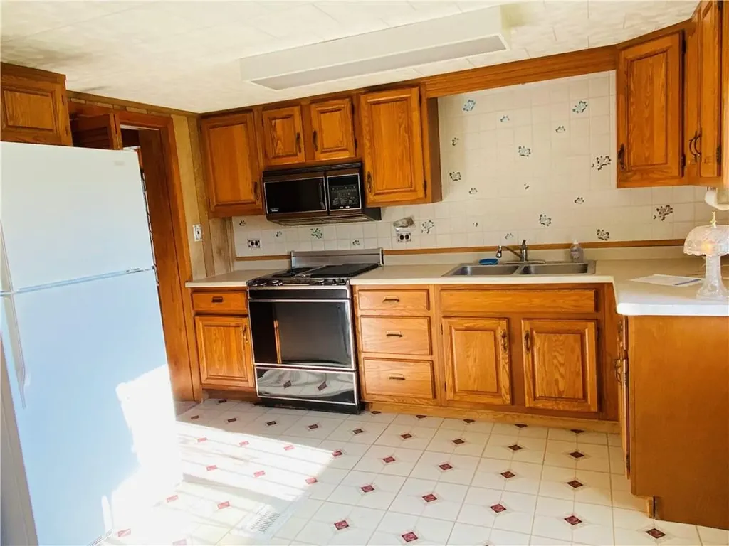 6 Milo Road New Hampton NY 10941
