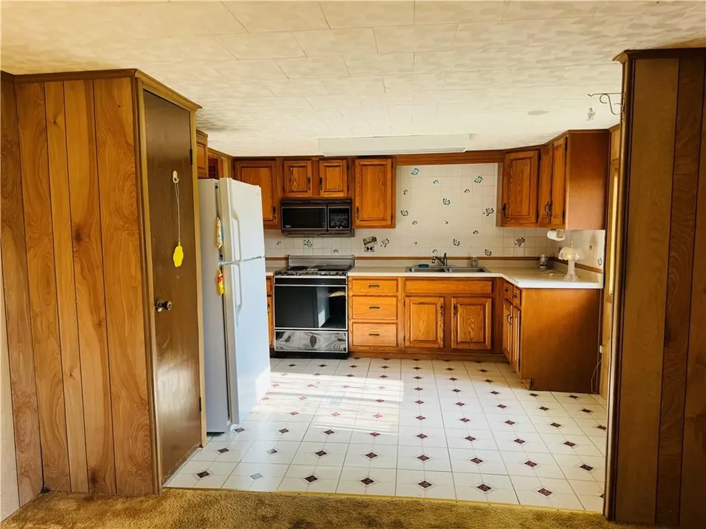 6 Milo Road New Hampton NY 10941