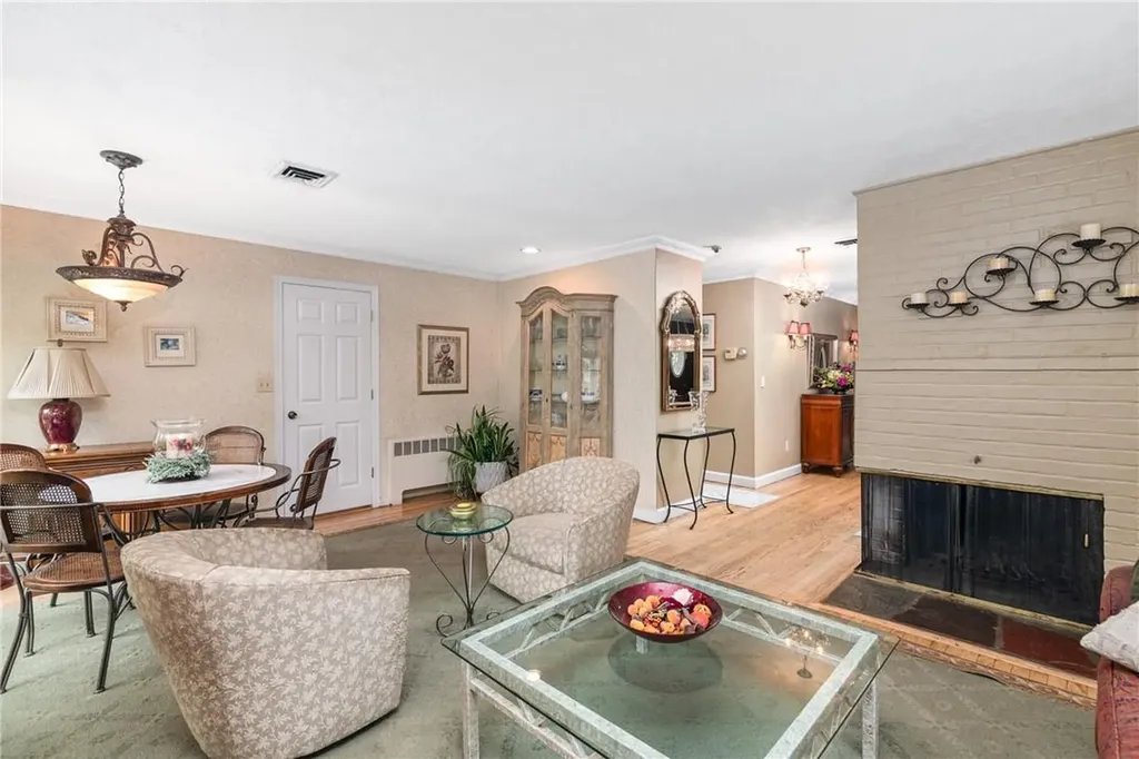 15 Victory Road Suffern NY 10901