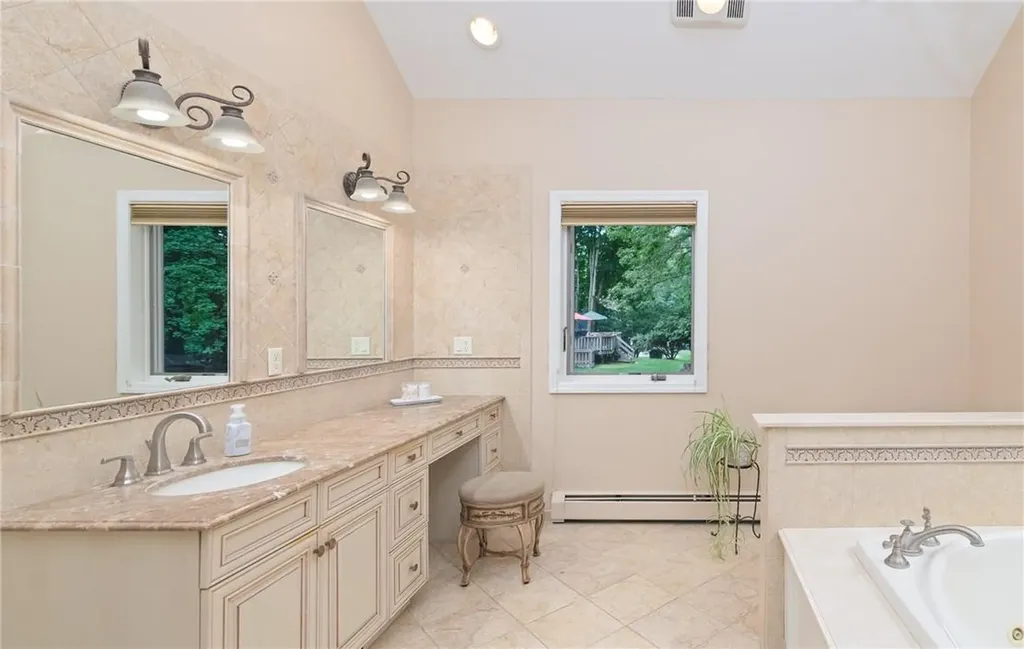 15 Victory Road Suffern NY 10901