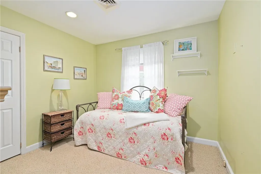 15 Victory Road Suffern NY 10901