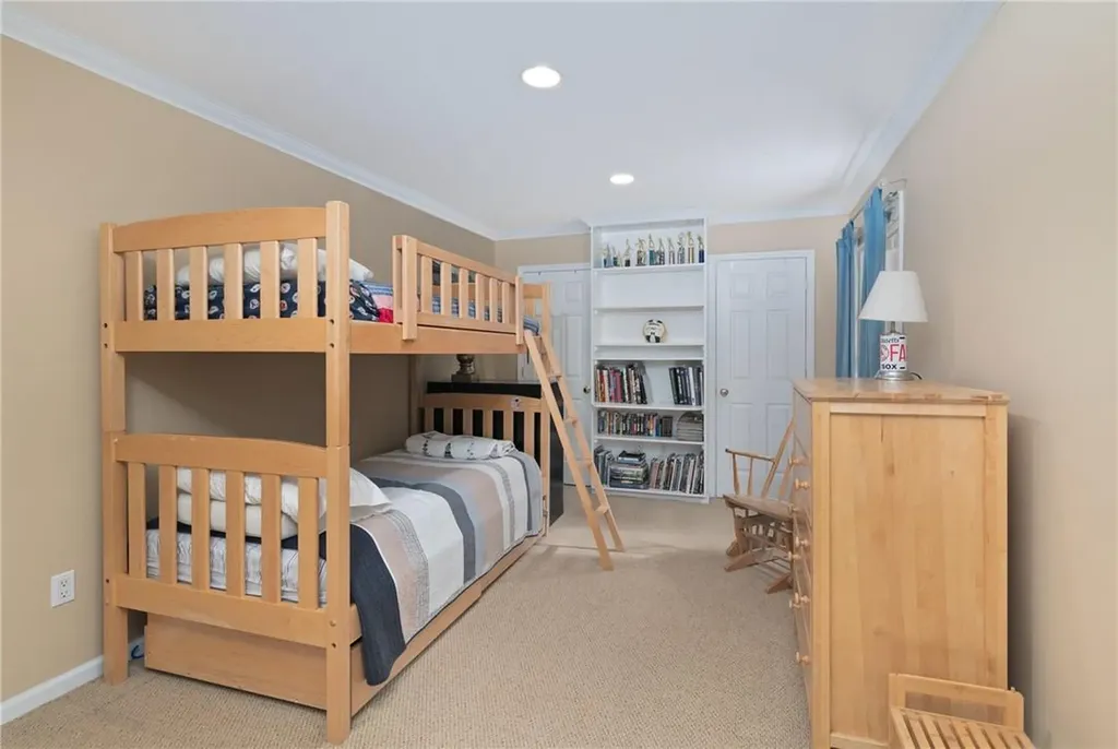 15 Victory Road Suffern NY 10901
