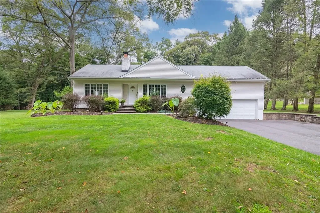 15 Victory Road Suffern NY 10901