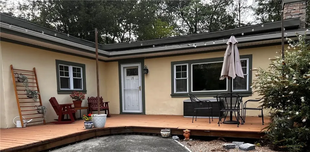 14 Dolfinger Place Fishkill NY 12524