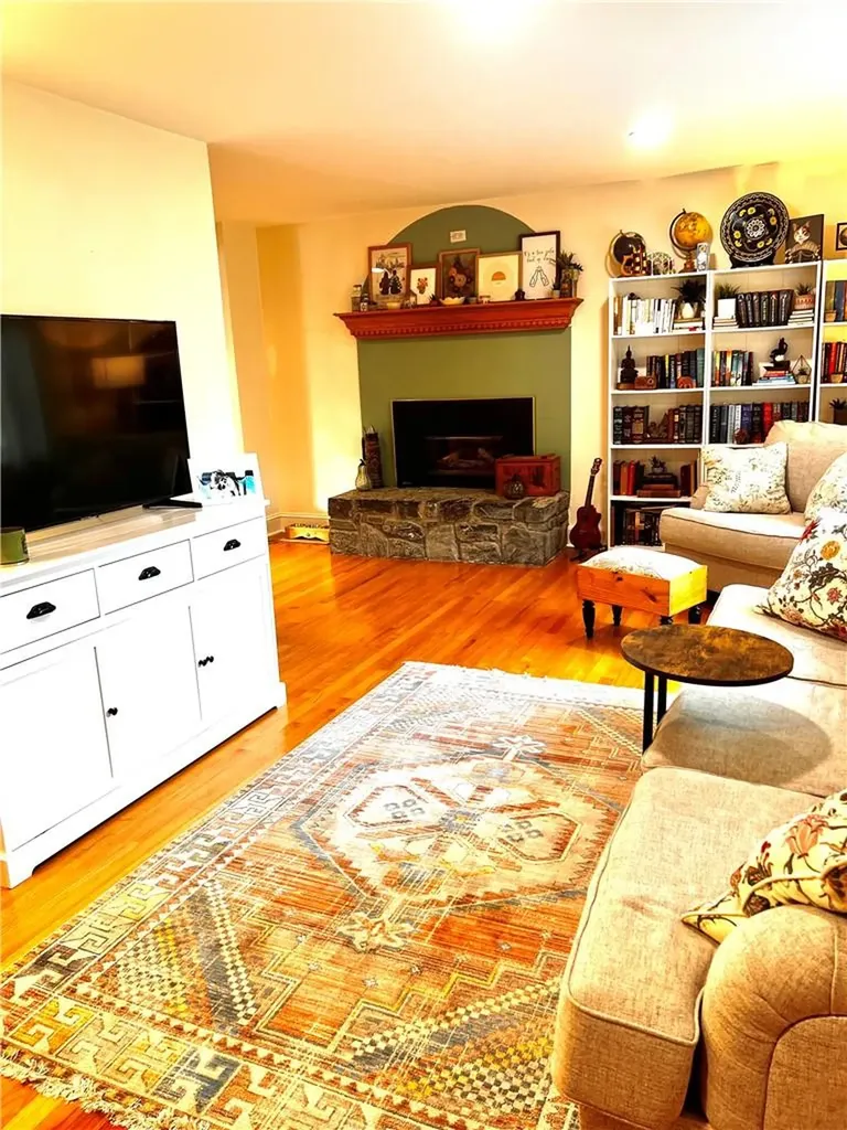 14 Dolfinger Place Fishkill NY 12524
