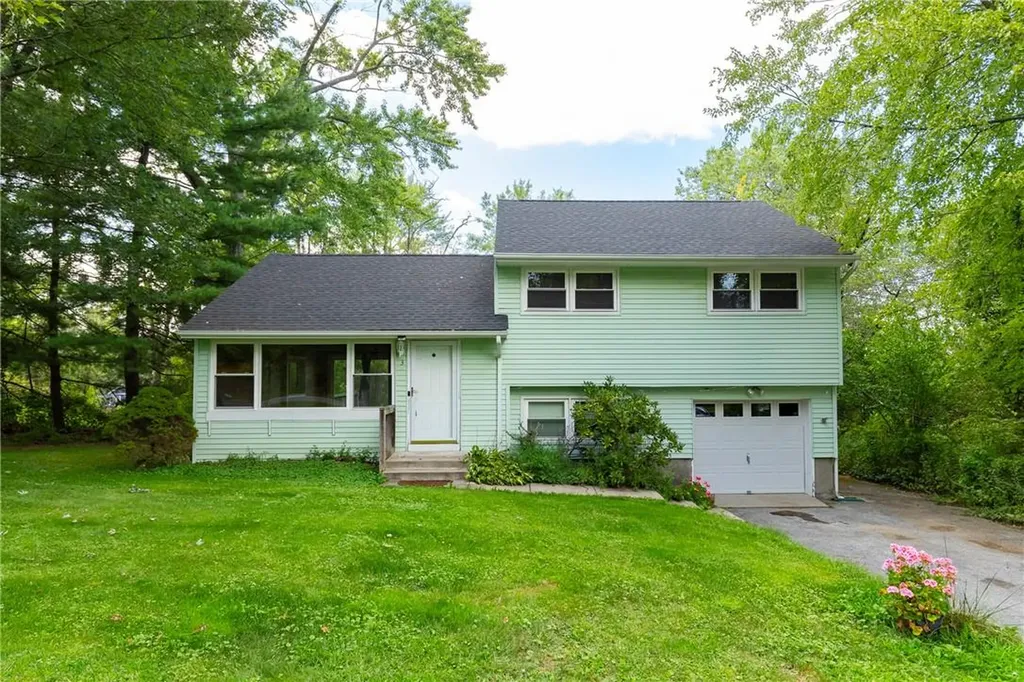 3 Horseshoe Drive Poughkeepsie NY 12603