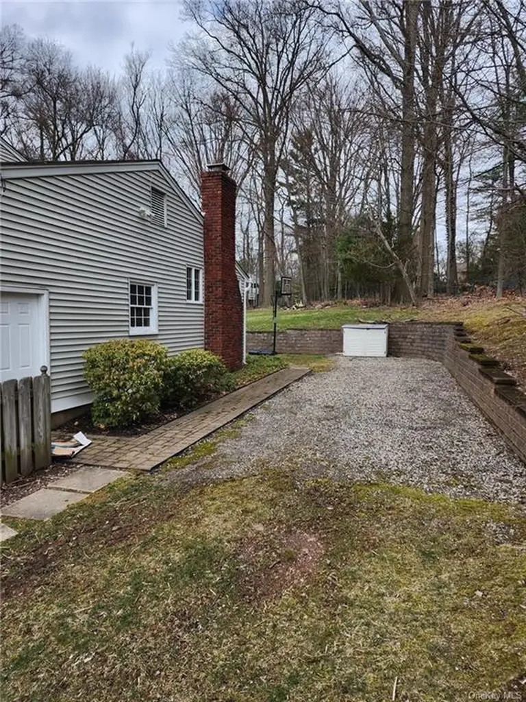 8a Augur Road Suffern NY 10901