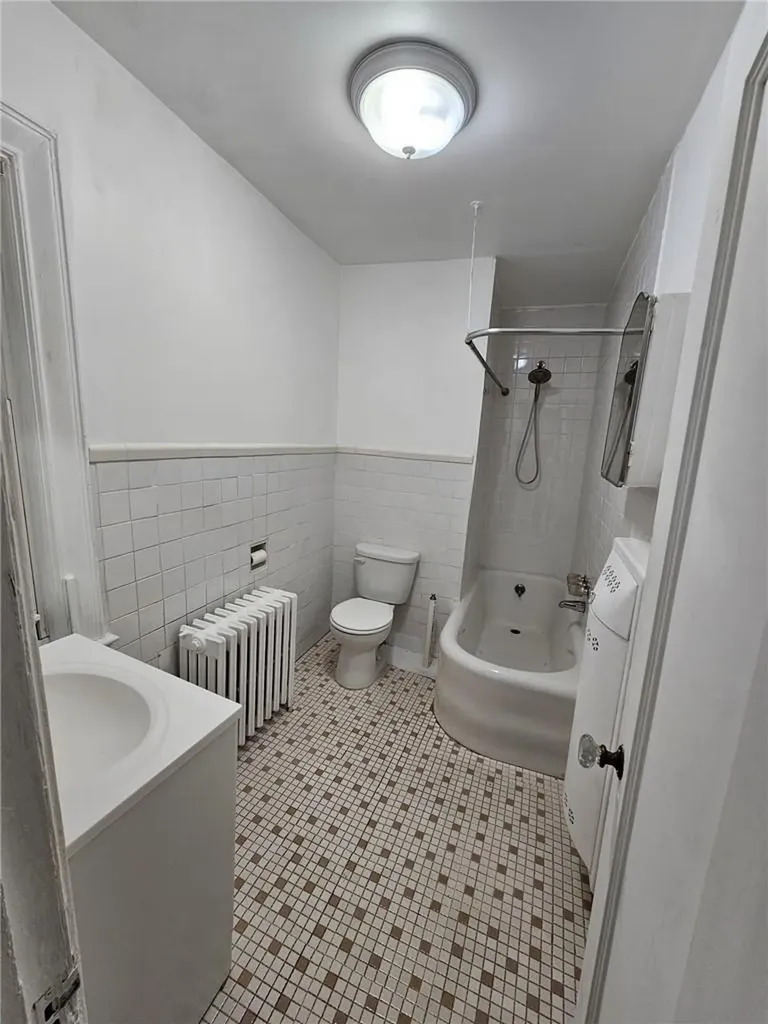 4420 Cayuga Avenue Bronx NY 10471