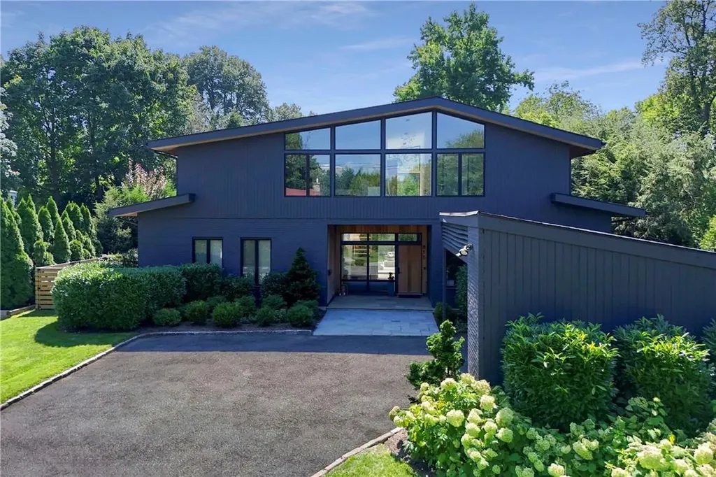 815 Rushmore Avenue Mamaroneck NY 10543