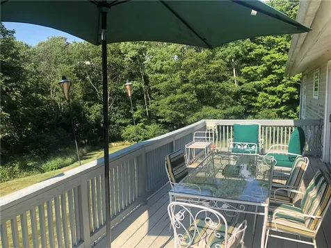 860 Hunns Lake Stanfordville NY 12581