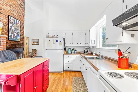 860 Hunns Lake Stanfordville NY 12581