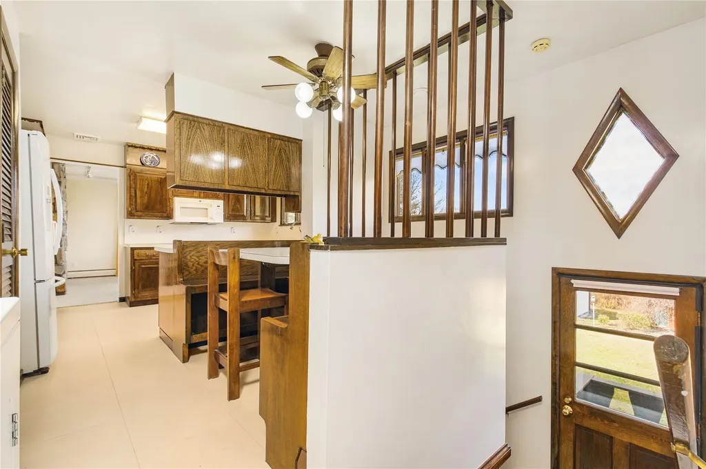 21 Manor Drive W Poughkeepsie NY 12603