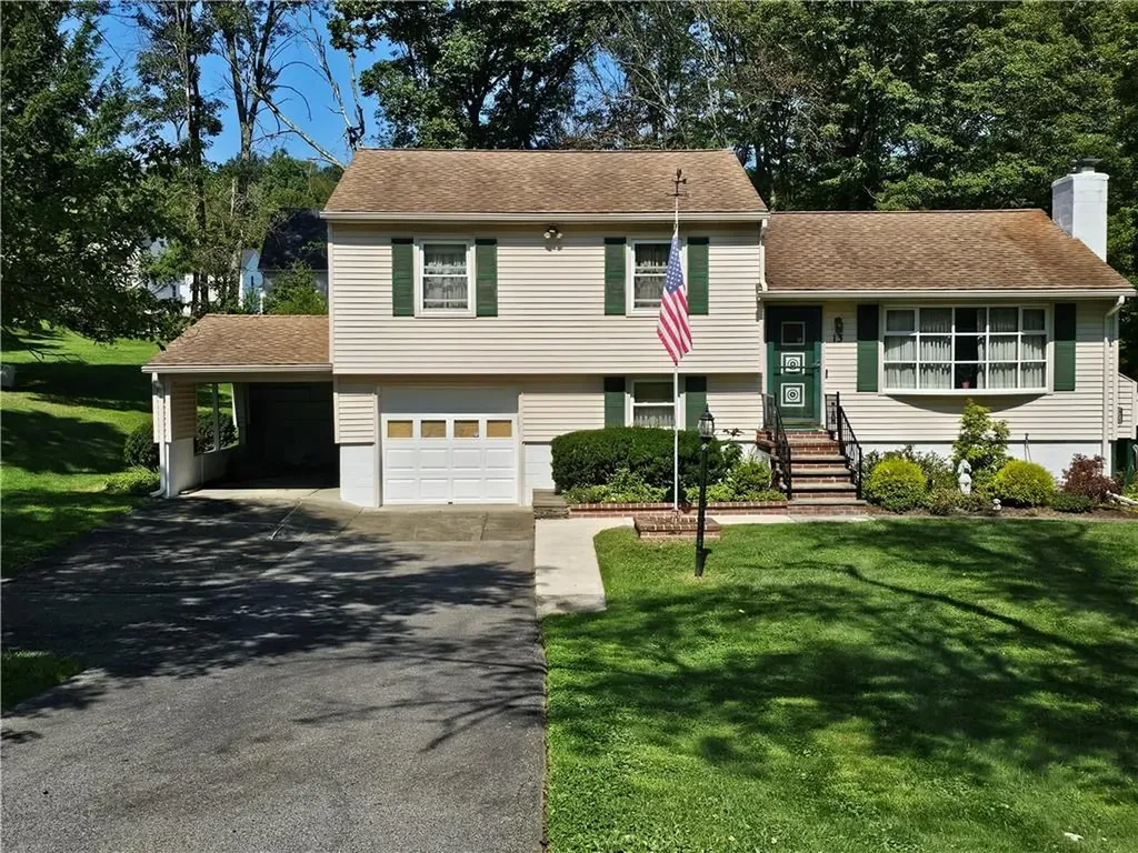 13 Carol Drive Poughkeepsie NY 12603