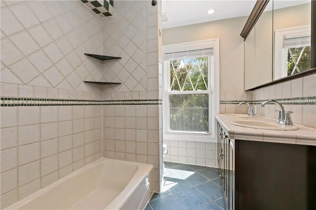 195 S Broadway Tarrytown NY 10591