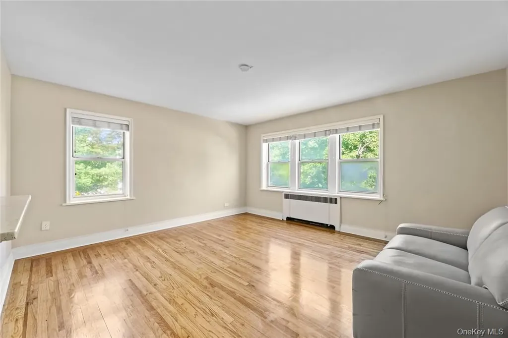 5444 NE Arlington Avenue Bronx NY 10471