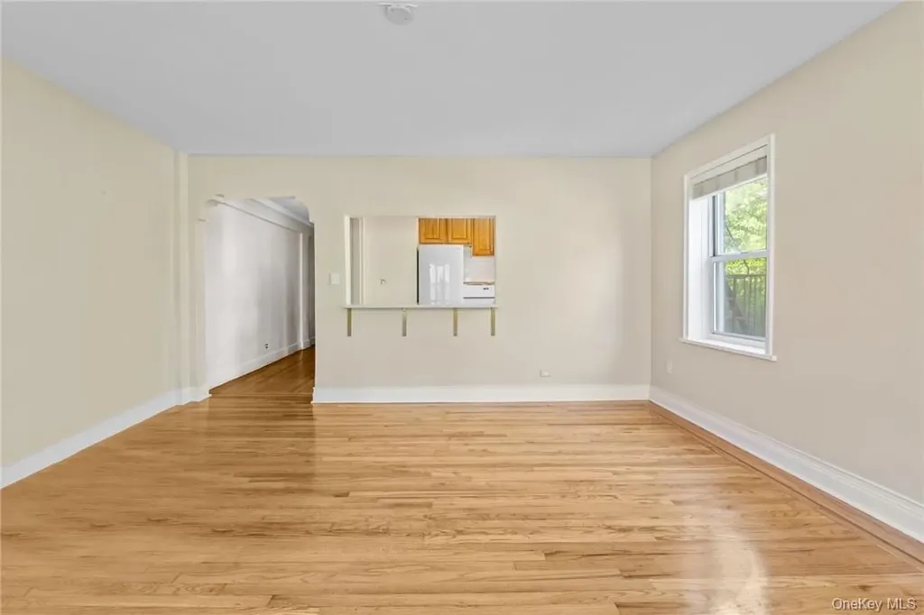 5444 NE Arlington Avenue Bronx NY 10471