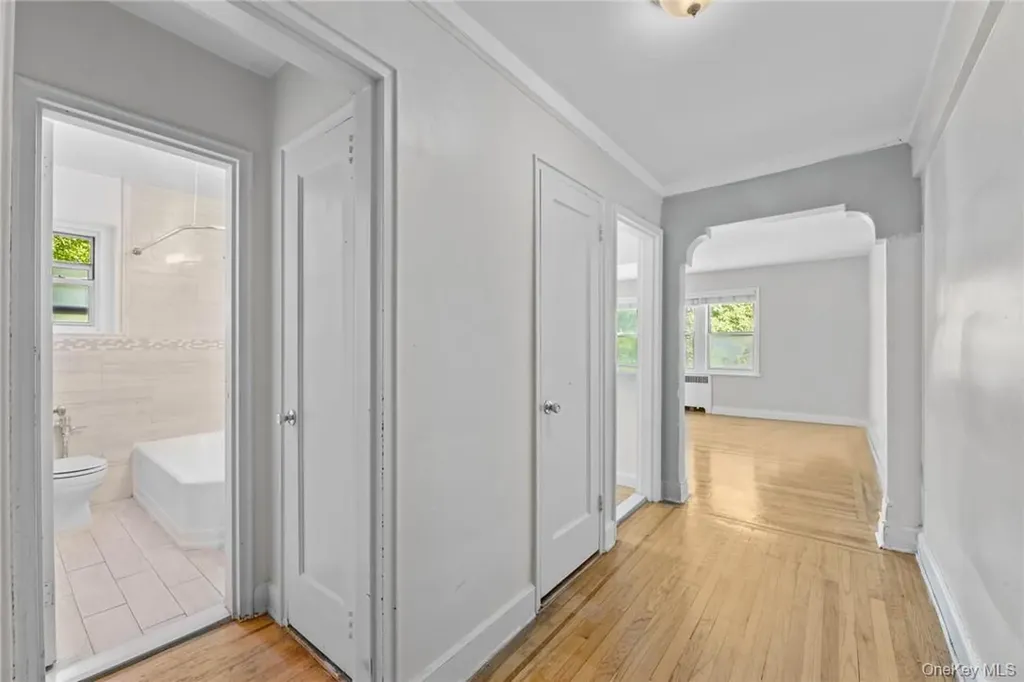 5444 NE Arlington Avenue Bronx NY 10471