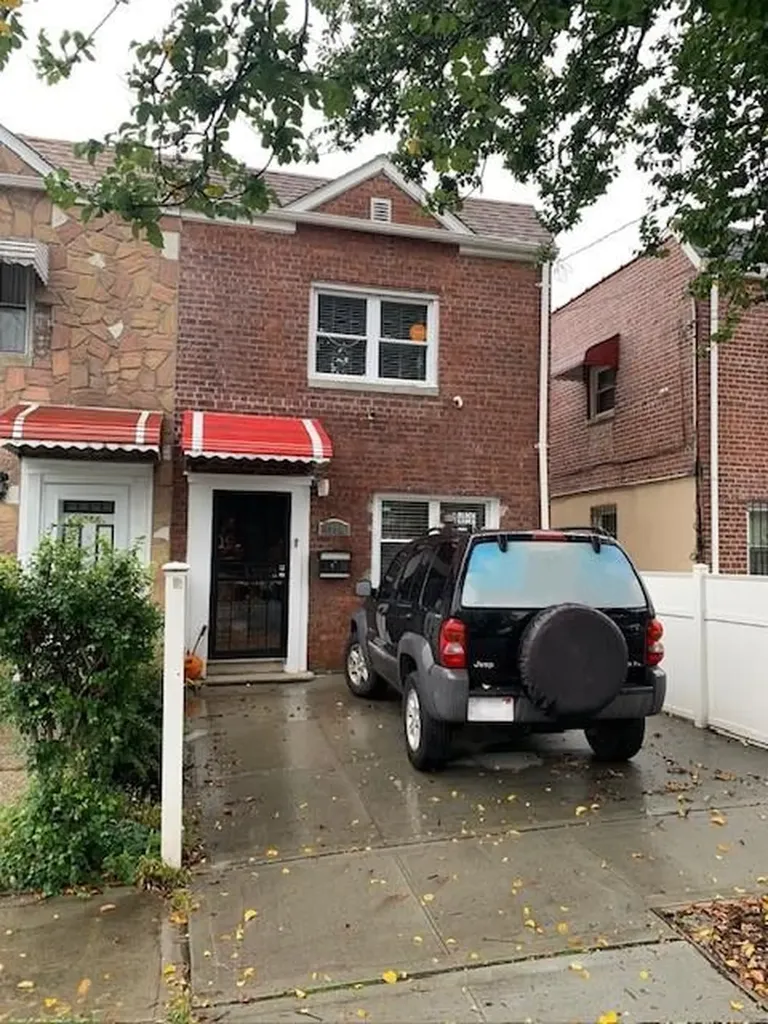 1284 Givan Avenue Bronx NY 10469
