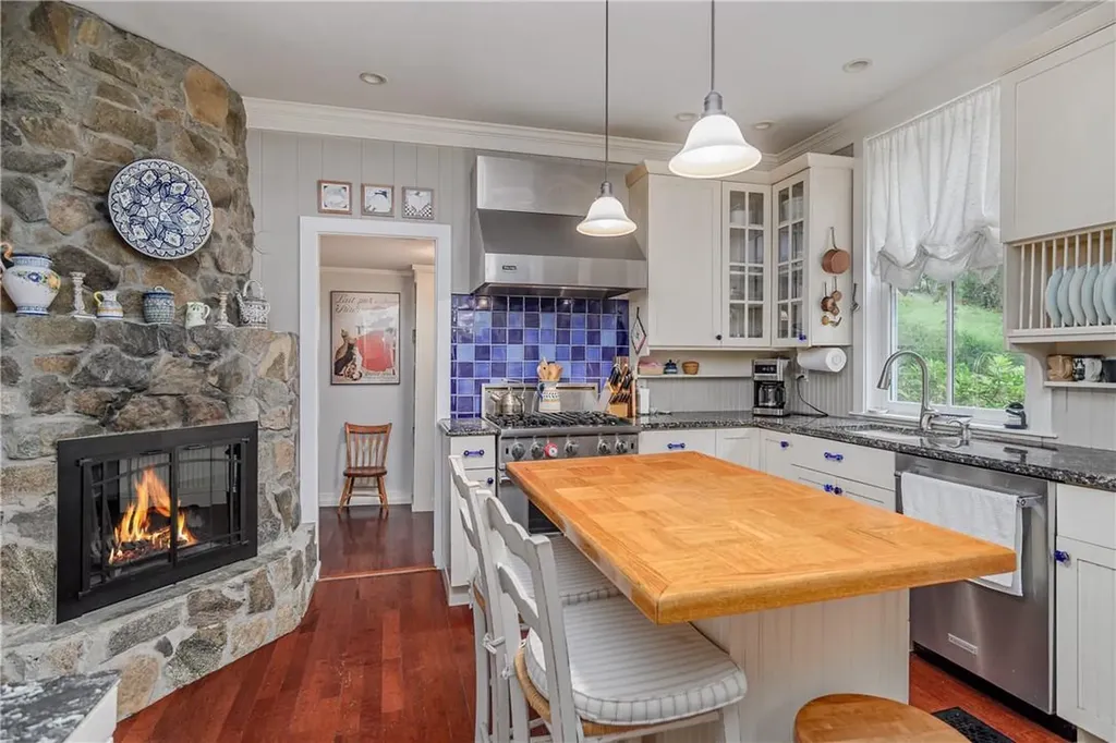 12 Old Brimstone Road Carmel NY 10512